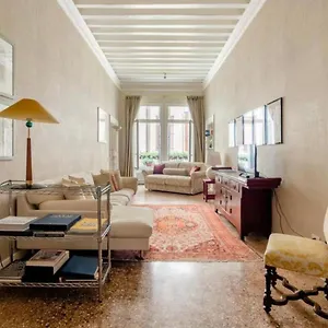 Apartment San Samuele Venice