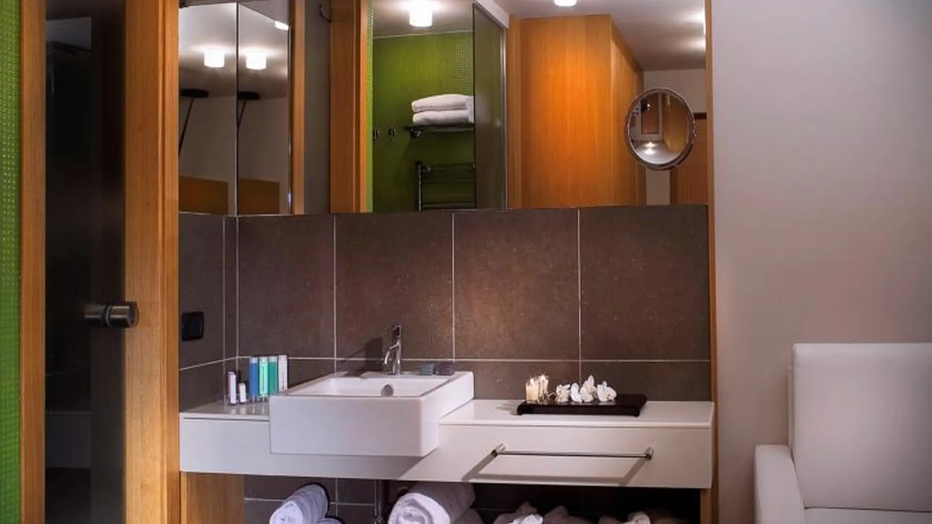 Hotel Zone Rome 4*,