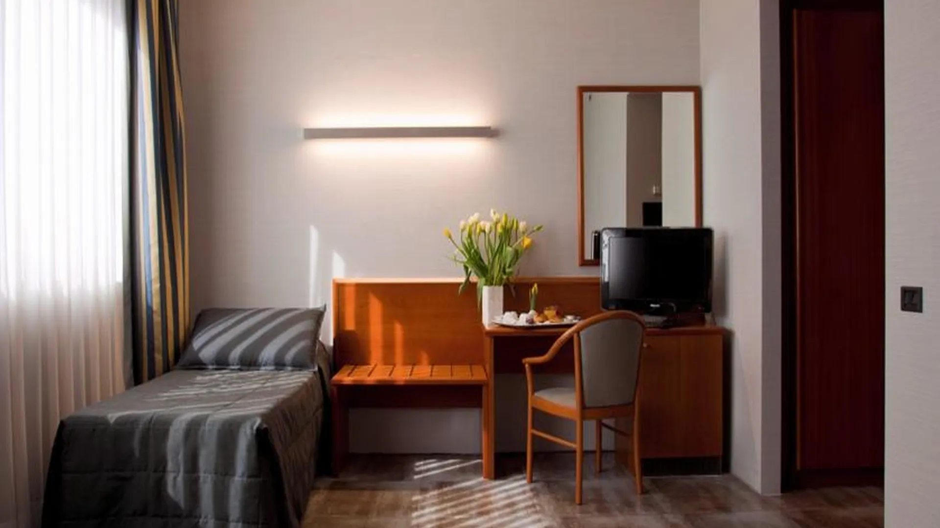 Hotel Zone Рим