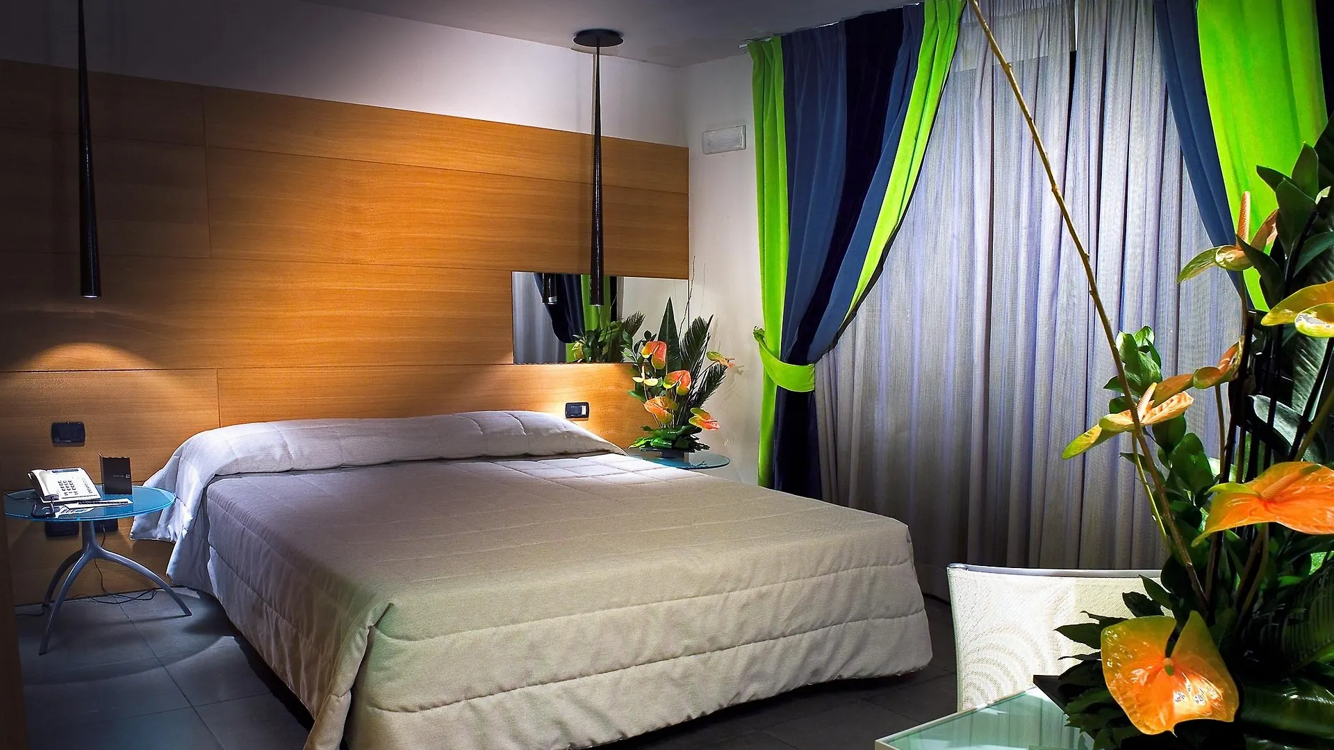 Hotel Zone Рим