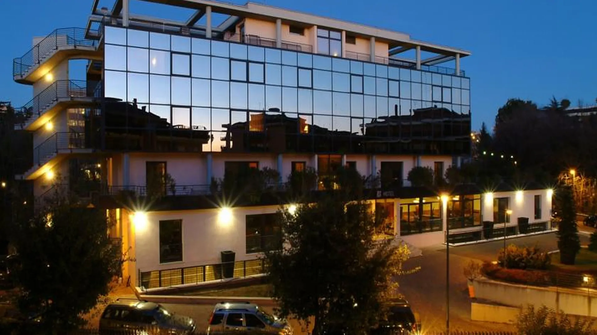 Hotel Zone Рим 4*,  Италия