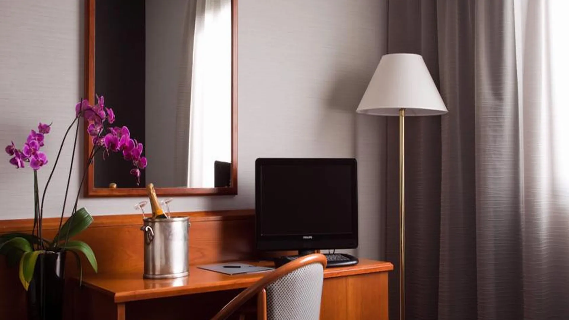 Hotel Zone Рим
